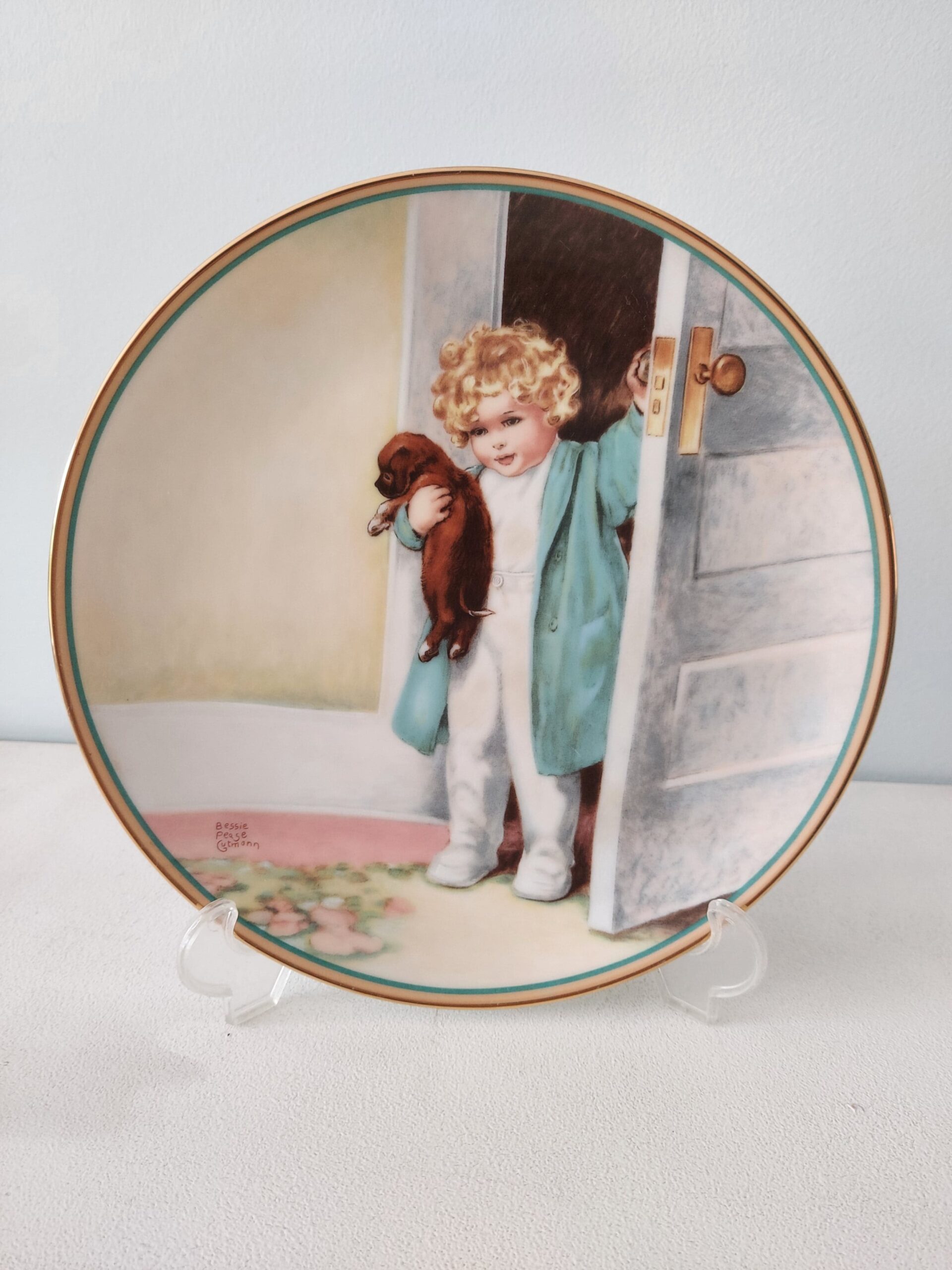 Petite-assiette-porcelaine-Bessie Please Gutmann-Good Morning-série A child's best friend
