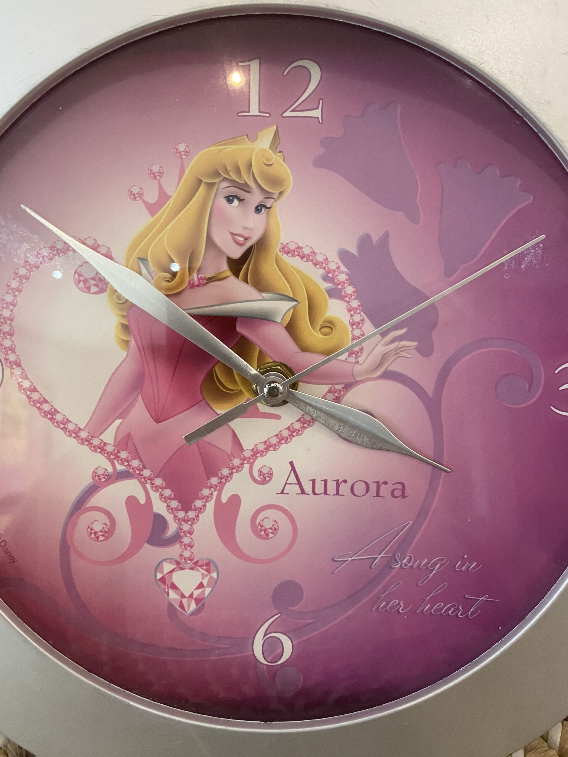 Pendule murale Aurore "La belle au bois dormant" Disney – Image 3