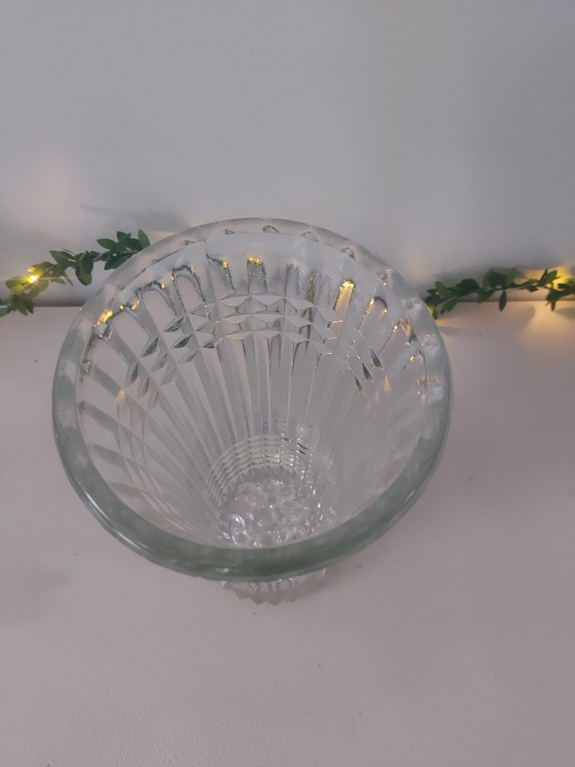 Vase en verre épais rétro art déco de conception simple sans signature – Image 2