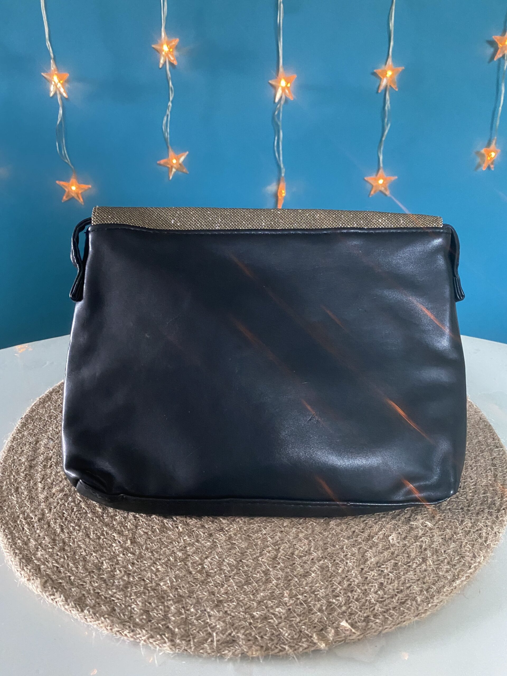 Petit sac/pochette bandoulière noir et doré – Image 2