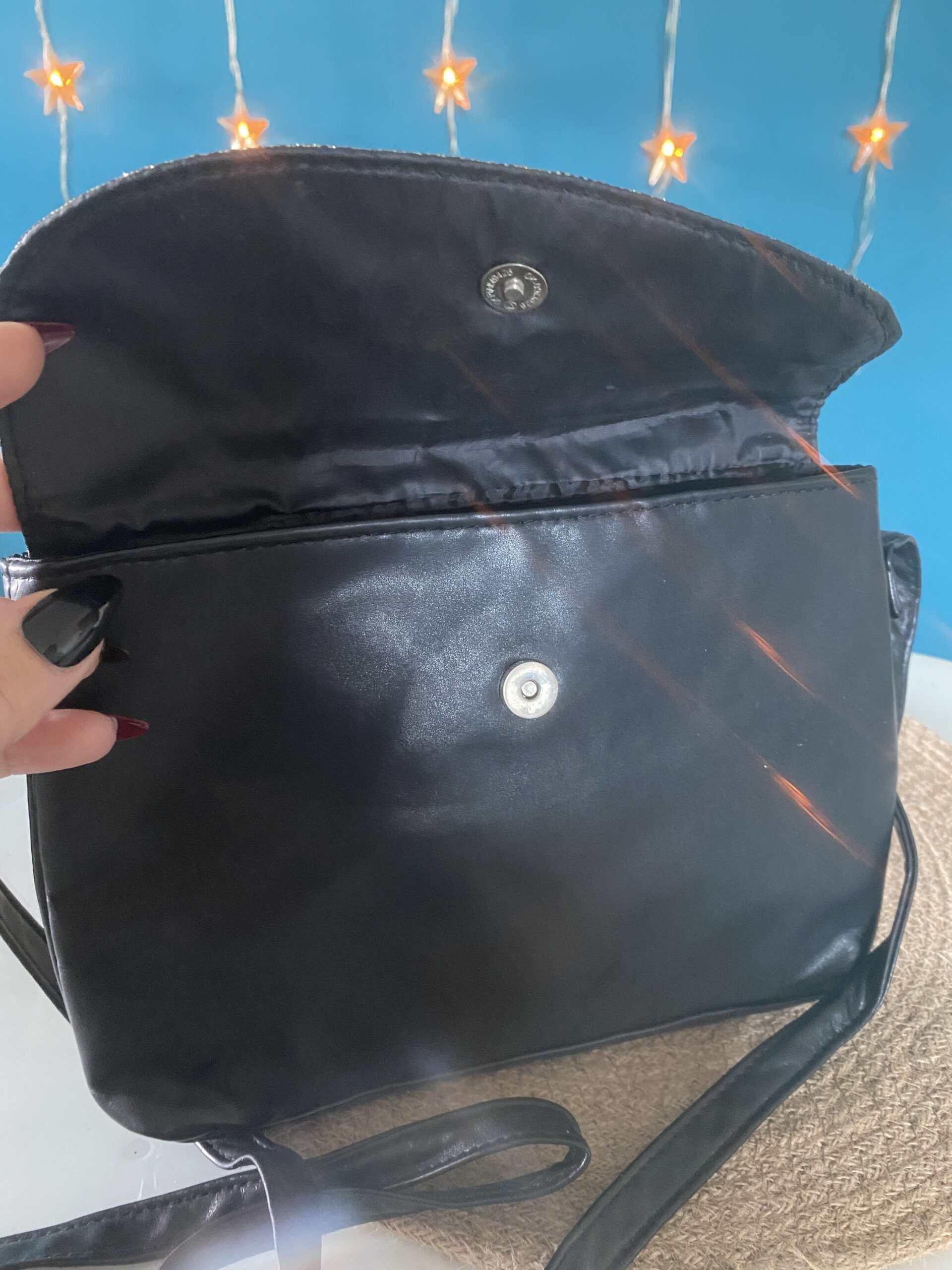 Petit sac/pochette bandoulière noir et doré – Image 4