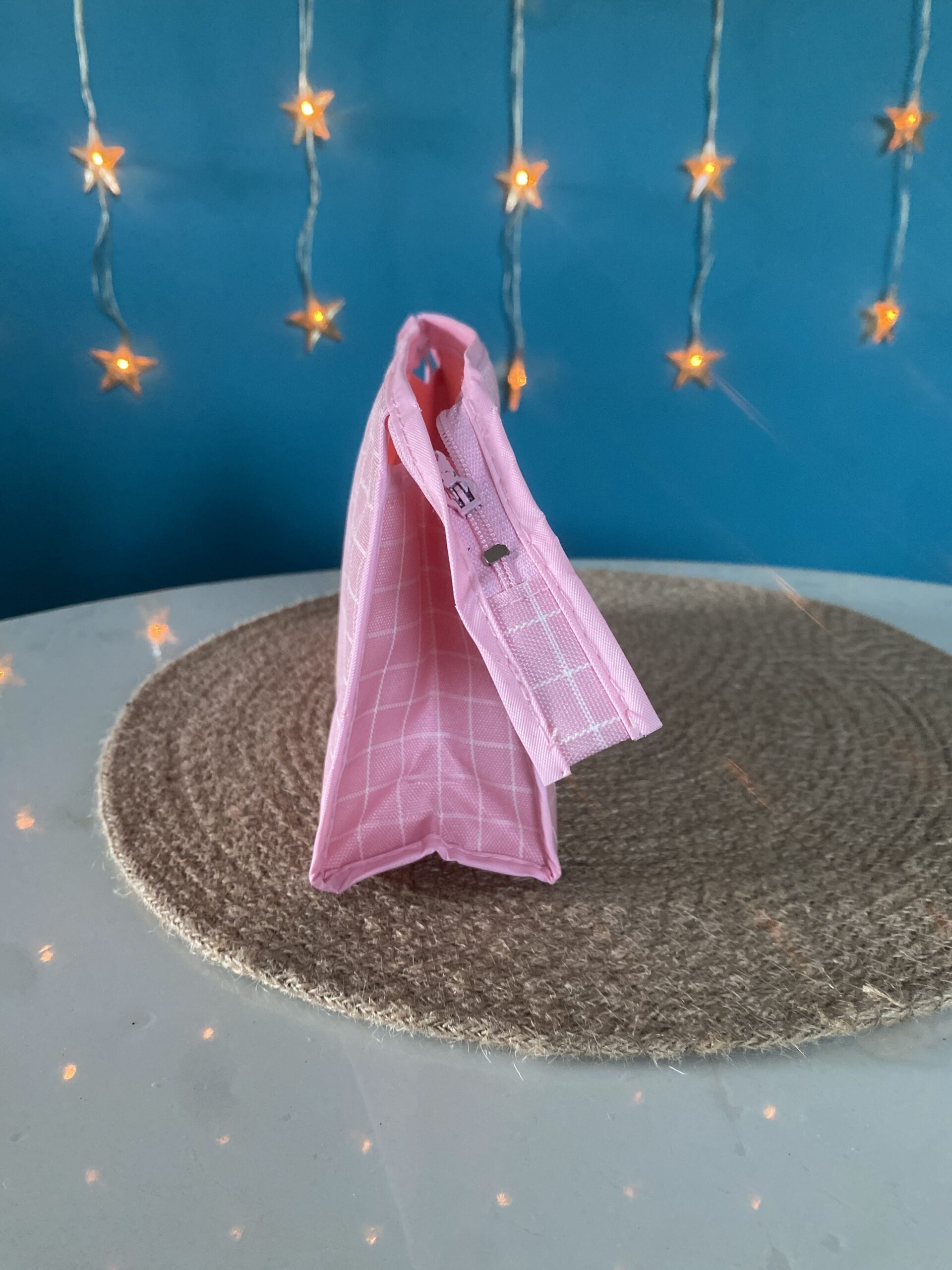 Trousse de toilette à carreaux rose et blanche neuve – Image 4