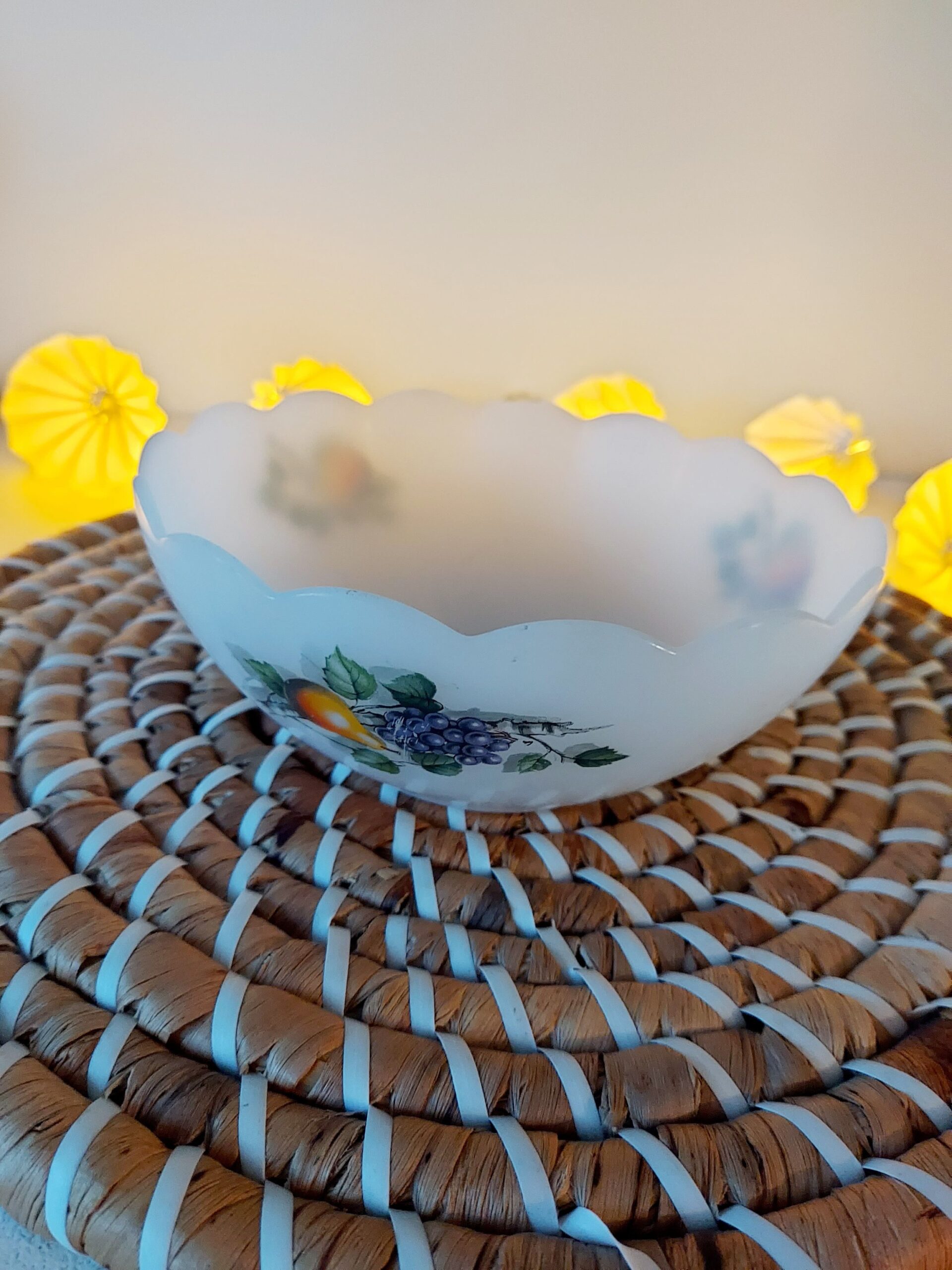 Bol vintage Arcopal France motifs fruits de France années 70 Bord coquille saint-jacques – Image 2