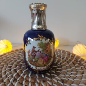 Lampe Berger ancienne années 50/60 décor romantique XVIII ème siècle scène galante