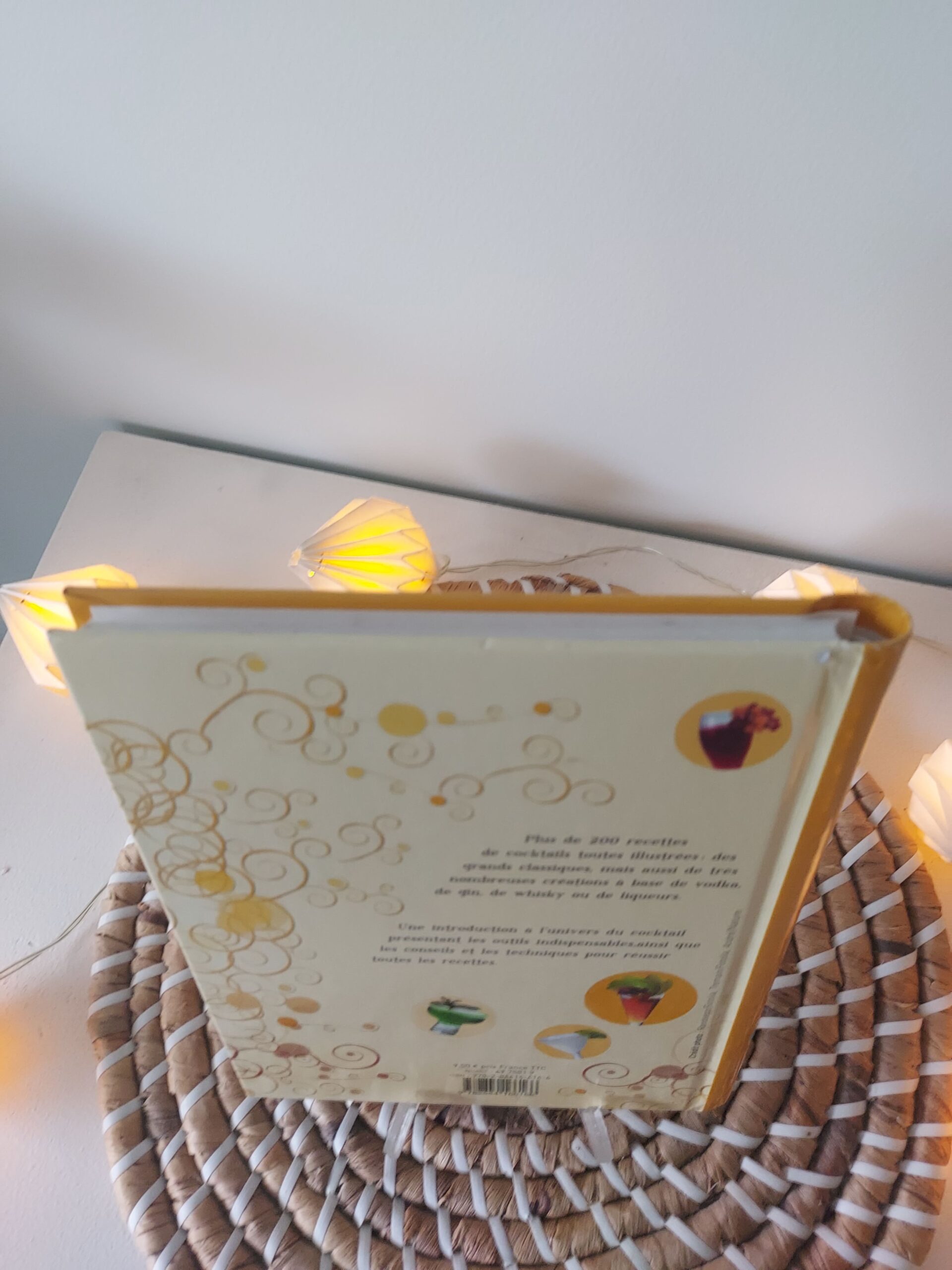 Livre "Cocktails short drinks" éditions Artemis couverture rigide pages spiralées 97 pages – Image 3