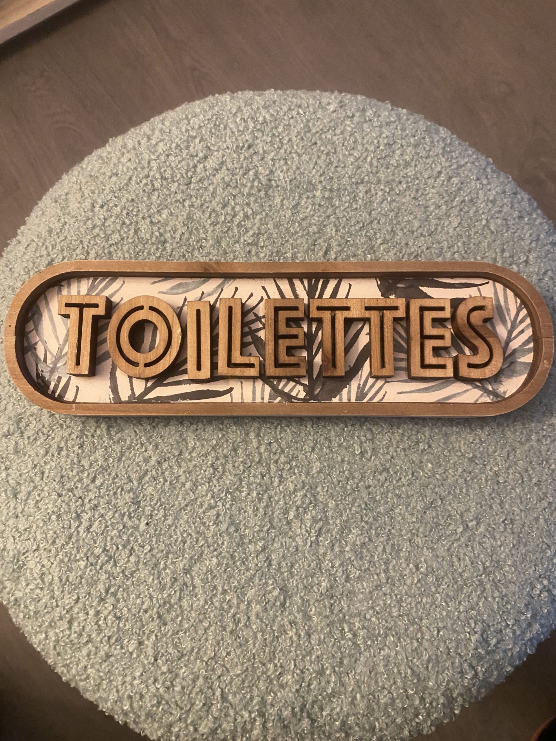 Plaque Toilettes décorative pour porte, Atmosphera "Ali" bois et métal, fibre de bois avec déor végétal, gravure en relief