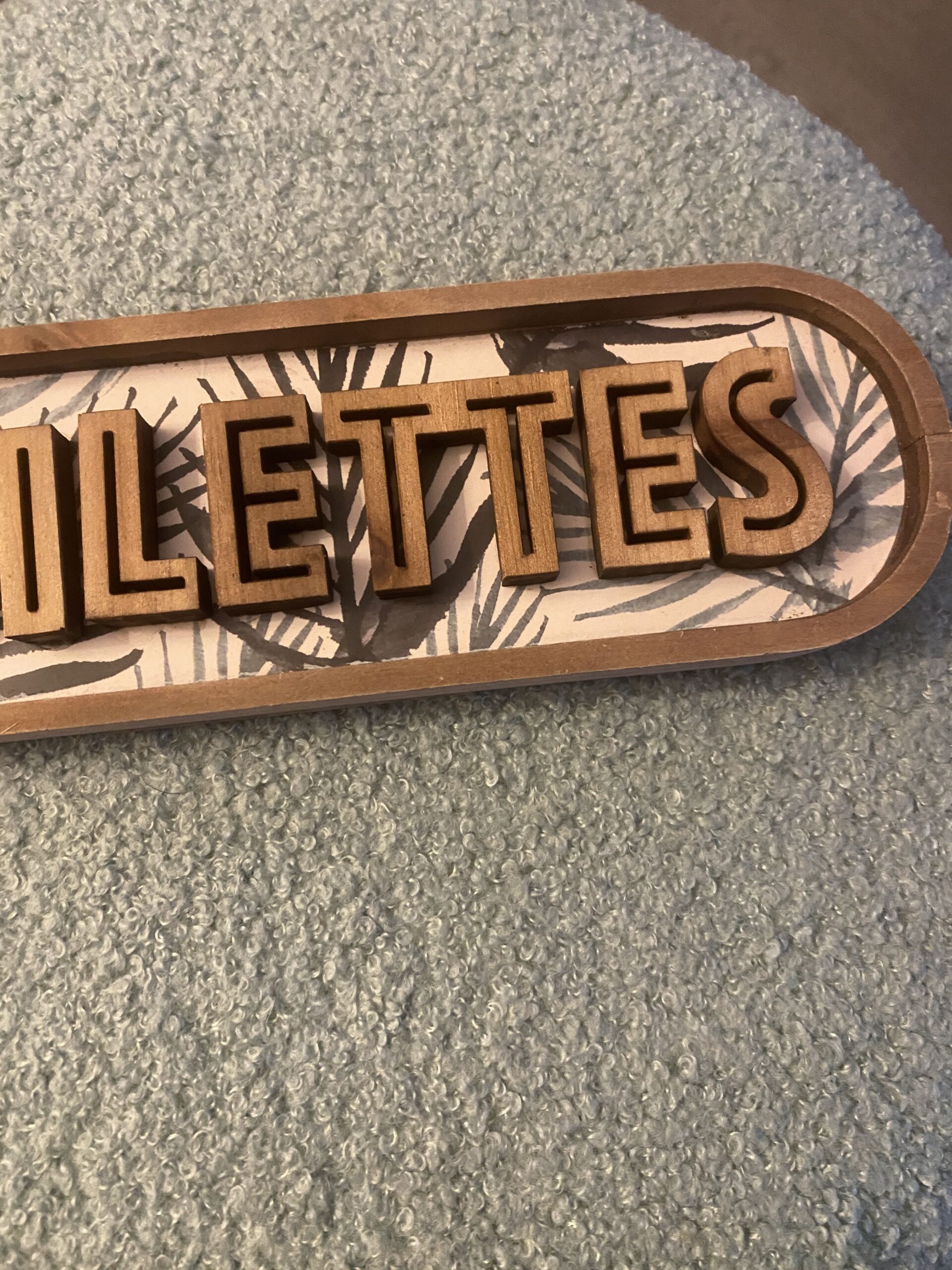 Plaque Toilettes décorative pour porte, Atmosphera "Ali" bois et métal, fibre de bois avec déor végétal, gravure en relief – Image 4